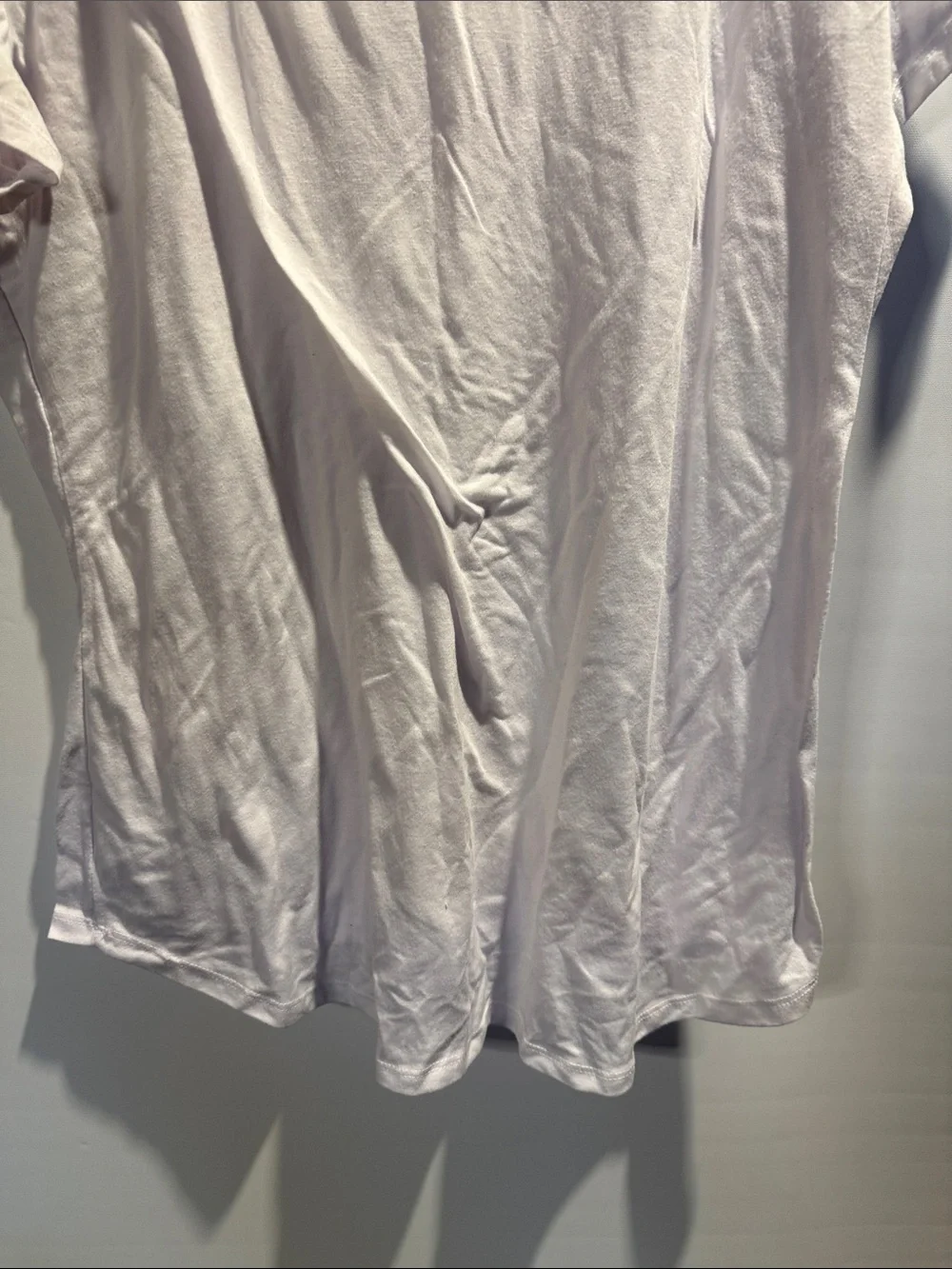 Jennifer Lauren Women's Scoop Neck Tee in White Size: XL